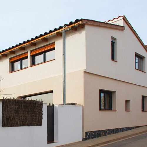 Reforma i ampliació amb fusta prefabricada a Palautordera